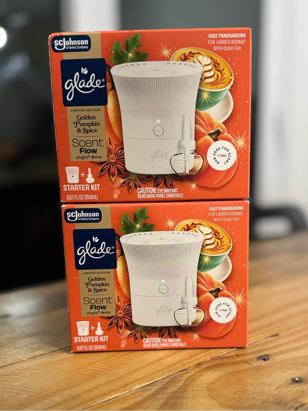 (2) Glade Plugins Scent Flow Air Freshener Starter Kit | Golden Pumpkin & Spice